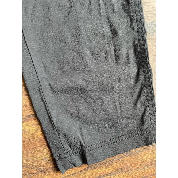 Athleta Trekkie Capri Pants Black Ripstop Cargo Utility Hiking Camp Sz 12 - Picture 2 of 12